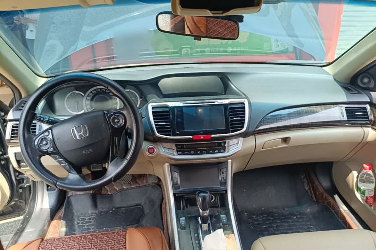 Used Honda Accord 2014 2.4L EX Luxury Edition Center Console