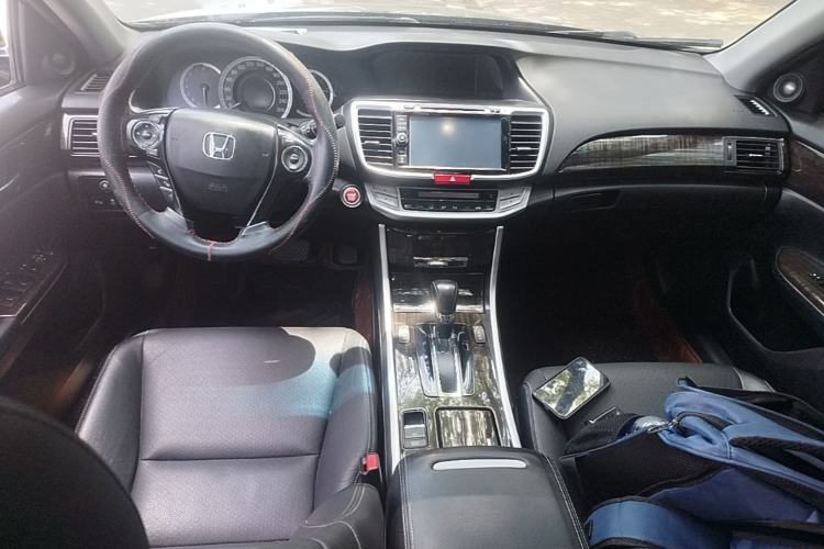 Used Honda Accord 2014 2.4L EX Luxury Edition Center Console