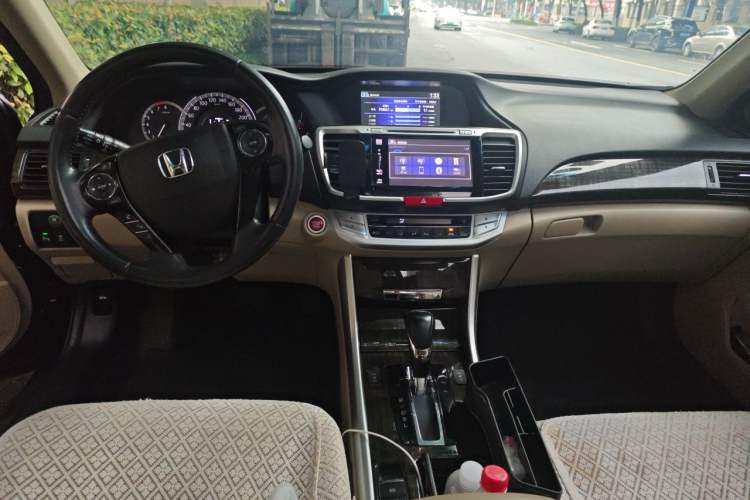 Used Honda Accord 2014 2.4L EX Luxury Edition Center Console