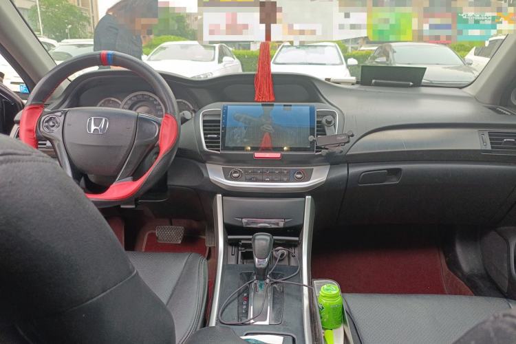 Used Honda Accord 2014 2.0L LX Comfort Edition Center Console