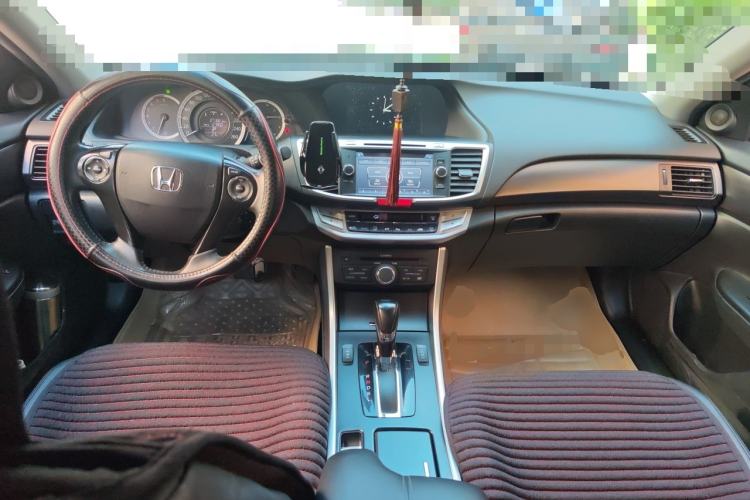 Used Honda Accord 2014 2.0L EX Luxury Edition Center Console