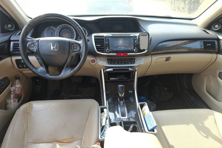 Used Honda Accord 2014 2.4L EXN Luxury Navigation Edition Center Console