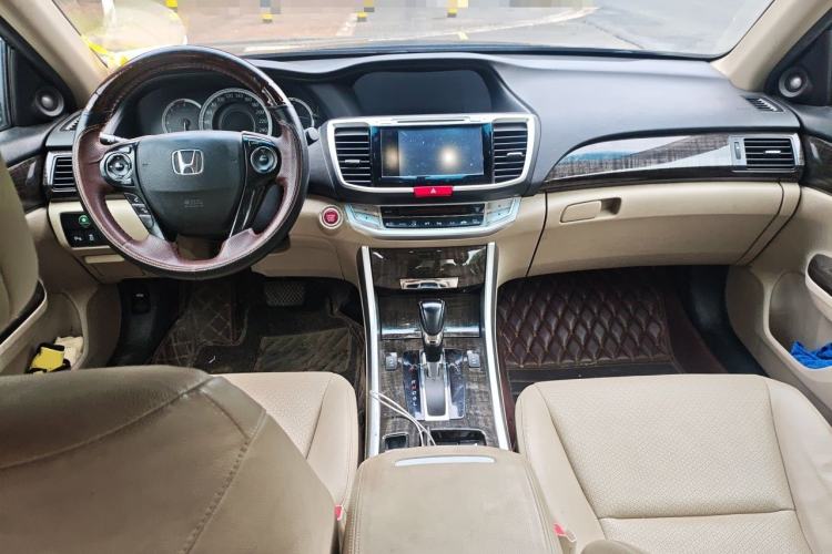 Used Honda Accord 2014 2.4L EX Luxury Edition Center Console