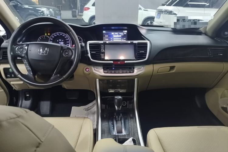 Used Honda Accord 2014 2.4L EX Luxury Edition Center Console