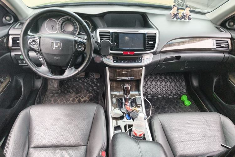 Used Honda Accord 2014 2.4L EX Luxury Edition Center Console