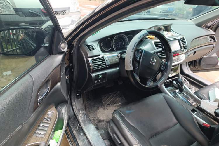 Used Honda Accord 2014 2.4L EXN Luxury Navigation Edition Driver Seat