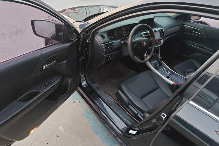 Used Honda Accord 2014 2.0L LX Comfort Edition Driver Seat