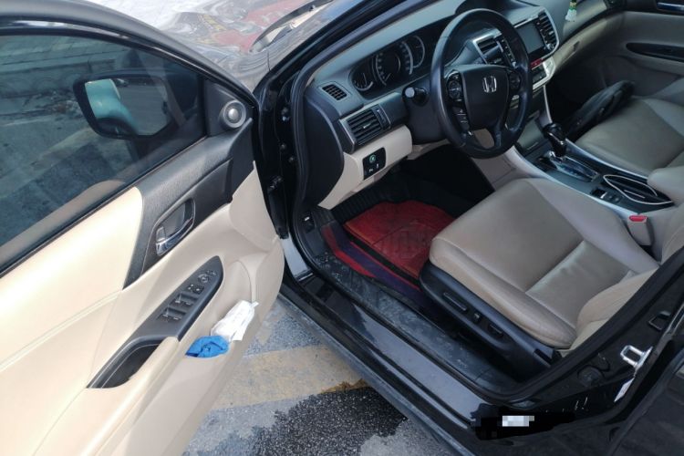 Used Honda Accord 2014 2.0L EXN Luxury Navigation Edition Driver Seat