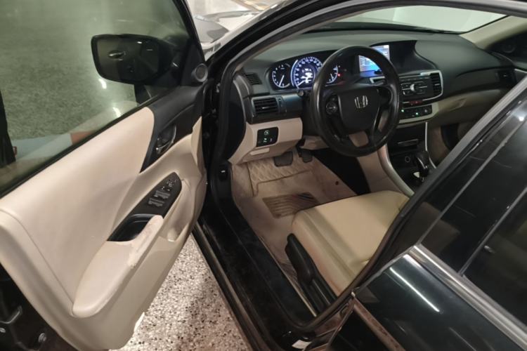 Used Honda Accord 2014 2.0L LX Comfort Edition Driver Seat