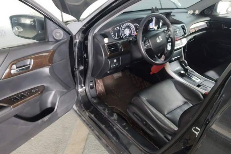 Used Honda Accord 2014 2.0L EX Luxury Edition Driver Seat