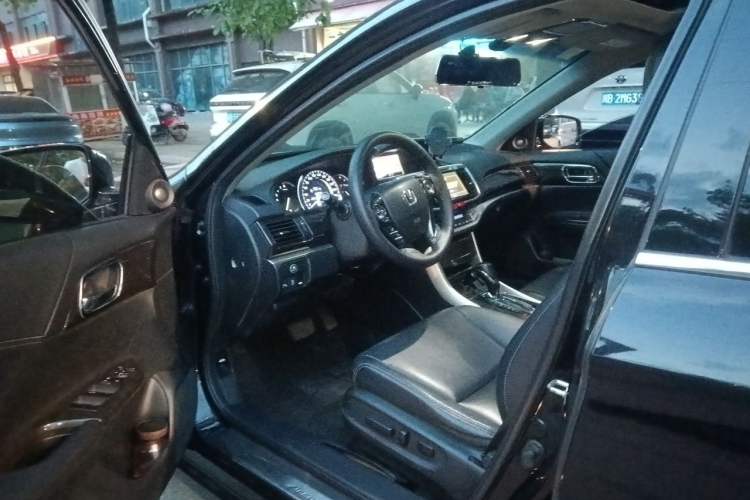 Used Honda Accord 2014 2.4L EX Luxury Edition Driver Seat