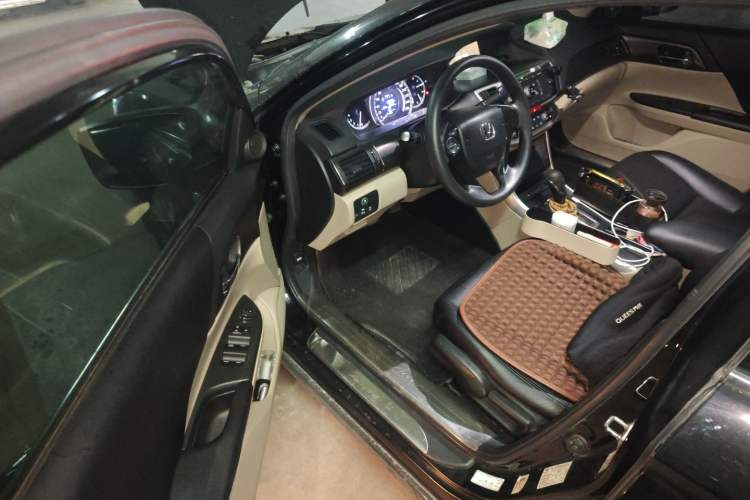 Used Honda Accord 2014 2.0L LX Comfort Edition Driver Seat