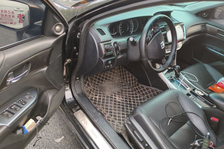 Used Honda Accord 2014 2.0L EXN Luxury Navigation Edition Driver Seat