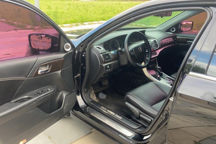 Used Honda Accord 2014 2.0L LX Comfort Edition Driver Seat