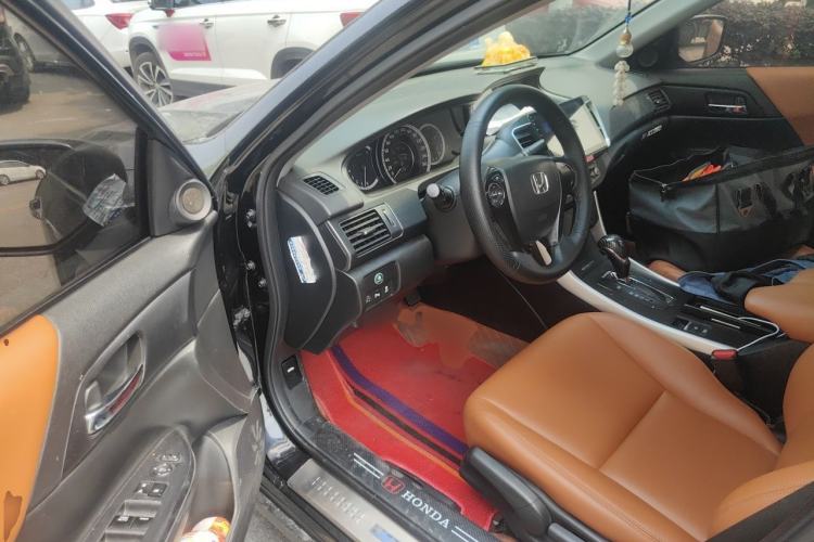 Used Honda Accord 2014 2.0L LX Comfort Edition Driver Seat