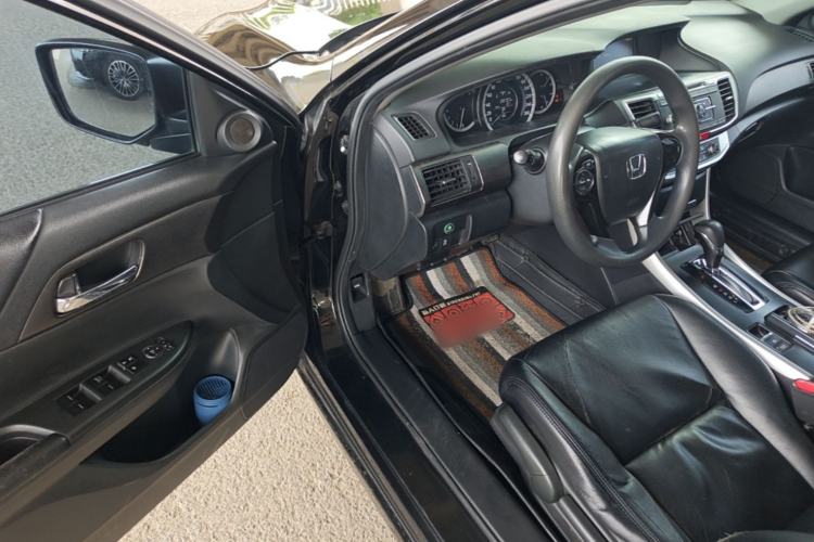 Used Honda Accord 2014 2.0L LX Comfort Edition Driver Seat