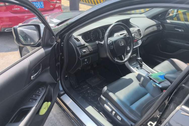 Used Honda Accord 2014 2.0L EX Luxury Edition Driver Seat