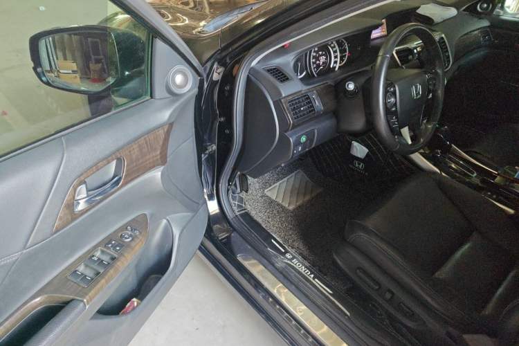 Used Honda Accord 2014 2.4L EX Luxury Edition Driver Seat