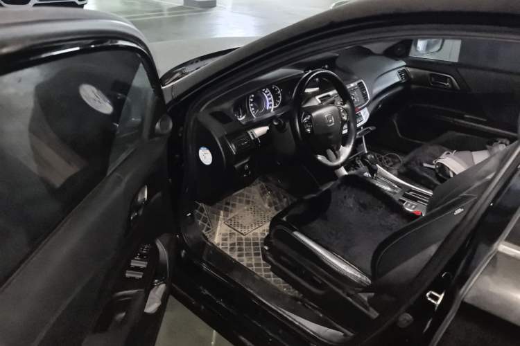 Used Honda Accord 2014 2.0L EX Luxury Edition Driver Seat