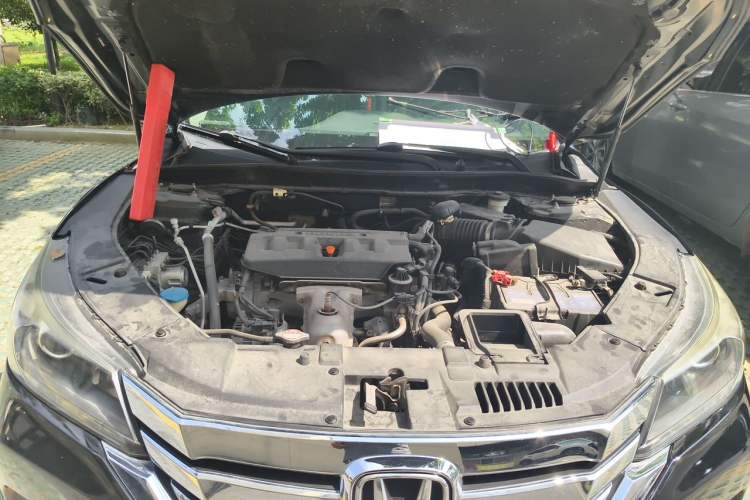 Used Honda Accord 2014 2.0L LX Comfort Edition Engine Bay
