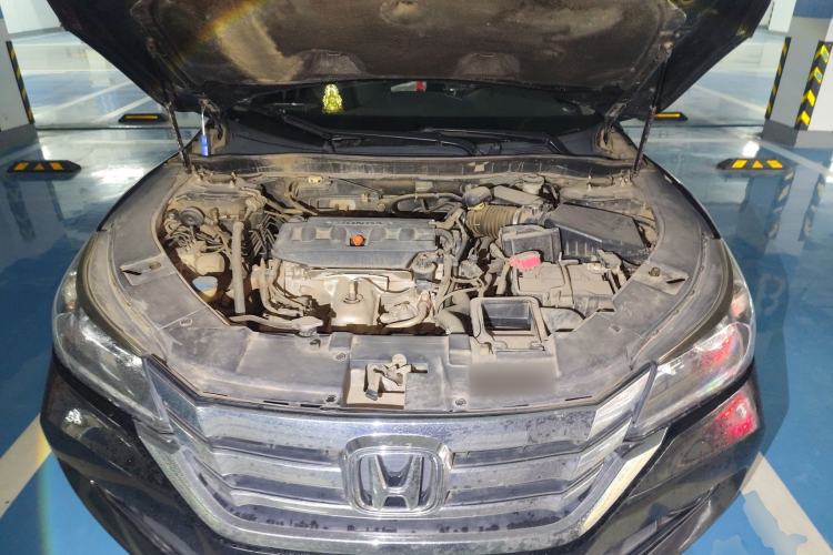 Used Honda Accord 2014 2.0L LX Comfort Edition Engine Bay