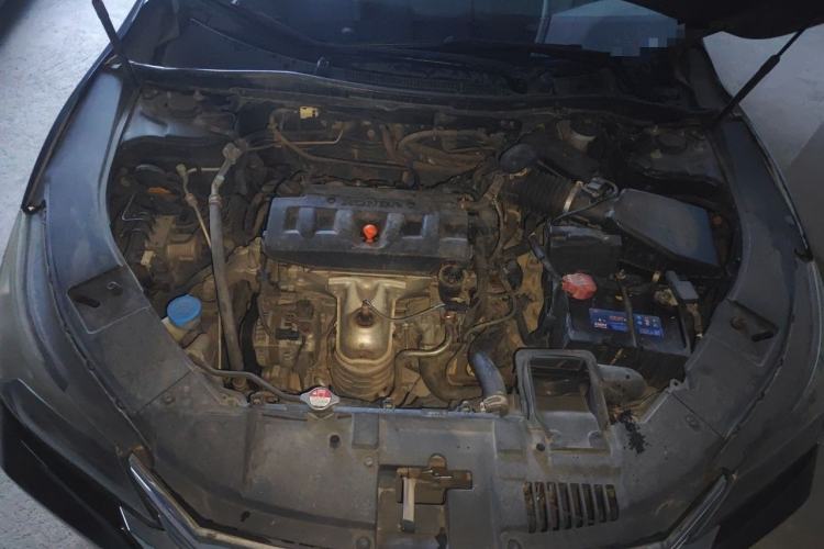 Used Honda Accord 2014 2.0L EX Luxury Edition Engine Bay