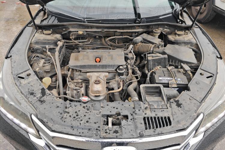 Used Honda Accord 2014 2.0L LX Comfort Edition Engine Bay