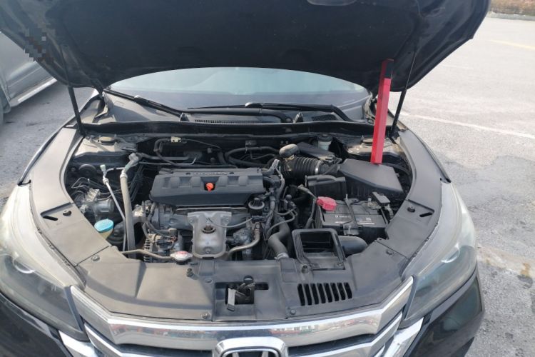 Used Honda Accord 2014 2.0L EXN Luxury Navigation Edition Engine Bay