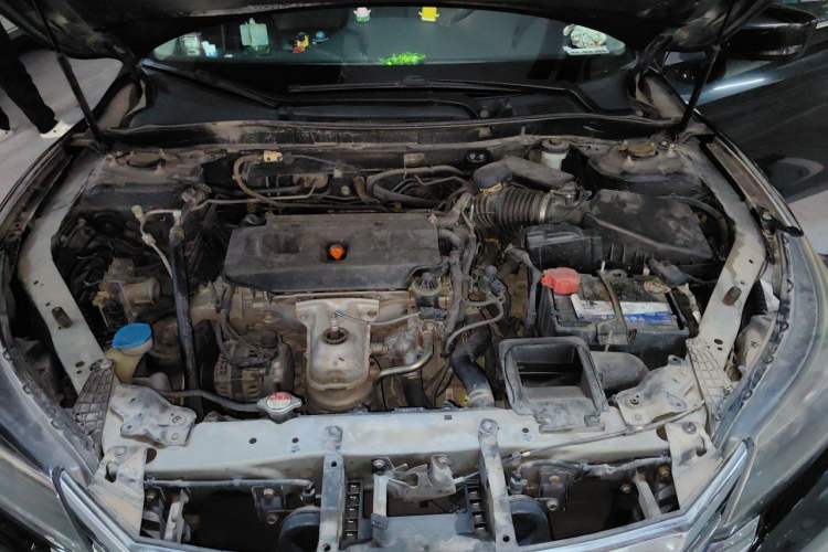 Used Honda Accord 2014 2.0L EX Luxury Edition Engine Bay