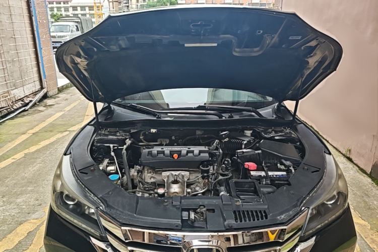 Used Honda Accord 2014 2.0L EX Luxury Edition Engine Bay