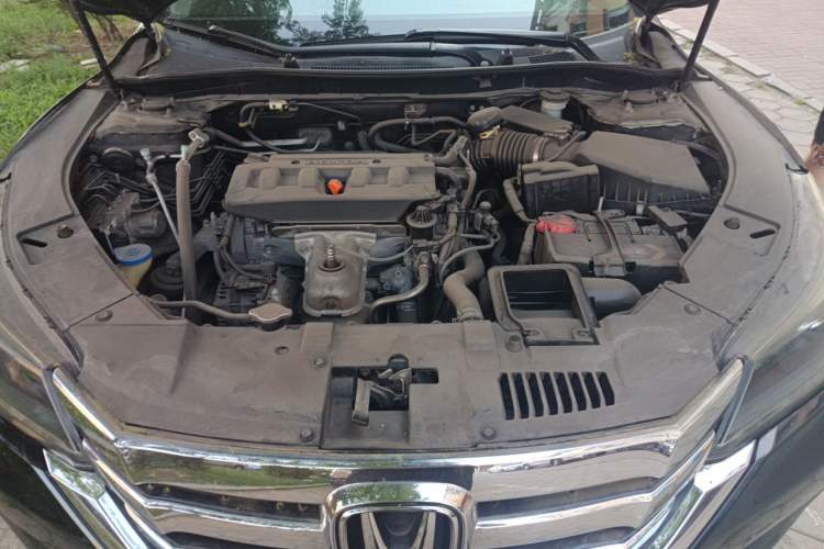 Used Honda Accord 2014 2.0L LX Comfort Edition Engine Bay