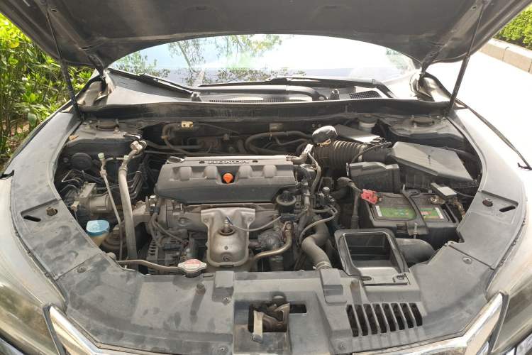 Used Honda Accord 2014 2.0L EX Luxury Edition Engine Bay