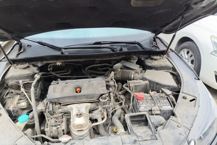Used Honda Accord 2014 2.0L LX Comfort Edition Engine Bay