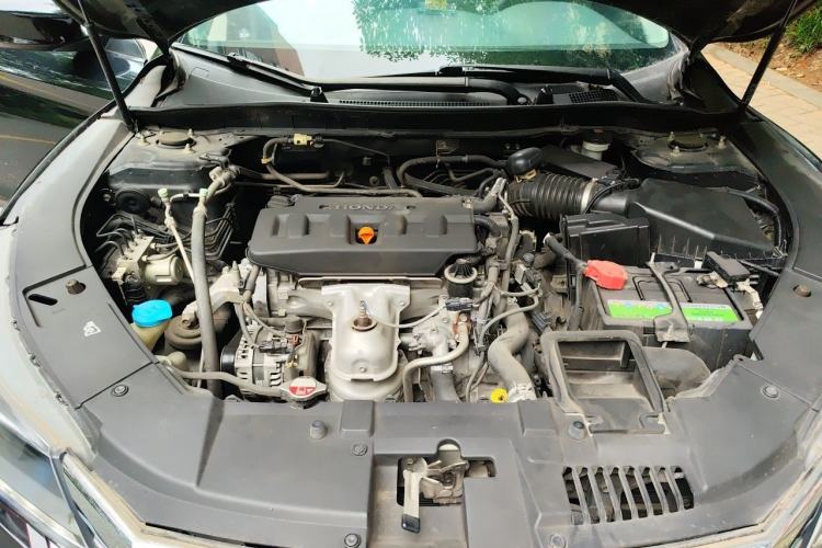 Used Honda Accord 2014 2.0L LX Comfort Edition Engine Bay