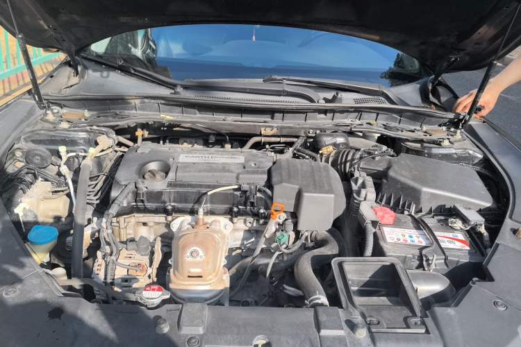 Used Honda Accord 2014 2.4L EXN Luxury Navigation Edition Engine Bay