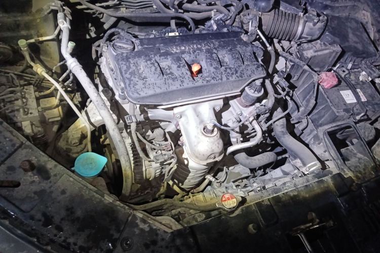 Used Honda Accord 2014 2.0L LX Comfort Edition Engine Bay