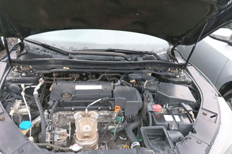 Used Honda Accord 2014 2.4L LX Comfort Edition Engine Bay