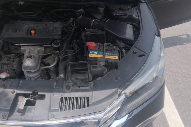 Used Honda Accord 2014 2.0L EX Luxury Edition Engine Bay Left
