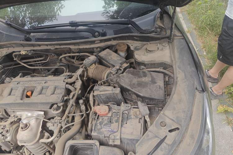 Used Honda Accord 2014 2.0L EX Luxury Edition Engine Bay Left