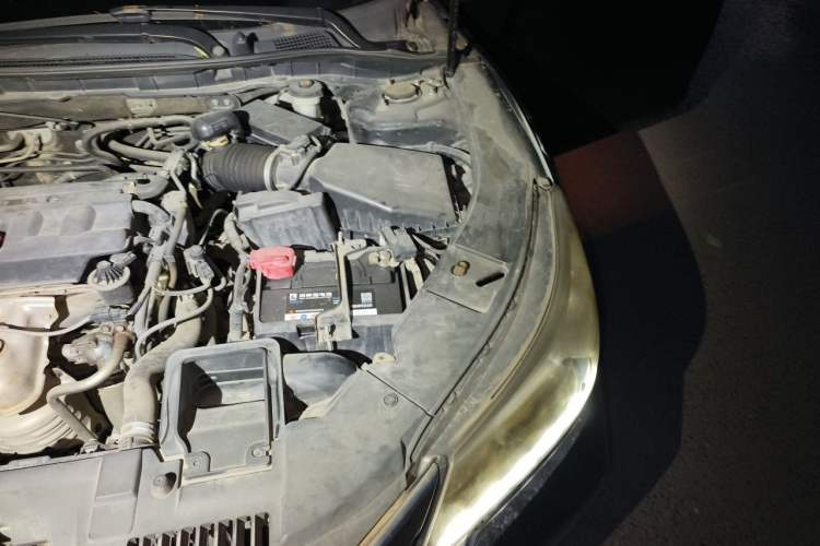 Used Honda Accord 2014 2.0L LX Comfort Edition Engine Bay Left
