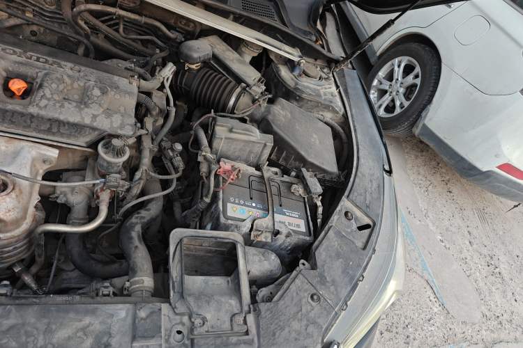 Used Honda Accord 2014 2.0L LX Comfort Edition Engine Bay Left