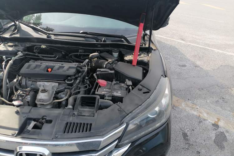 Used Honda Accord 2014 2.0L EXN Luxury Navigation Edition Engine Bay Left
