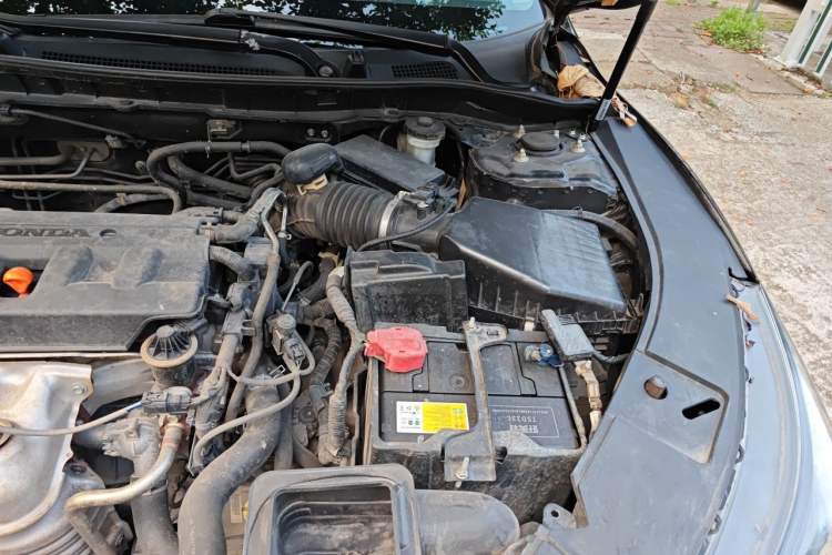 Used Honda Accord 2014 2.0L LX Comfort Edition Engine Bay Left