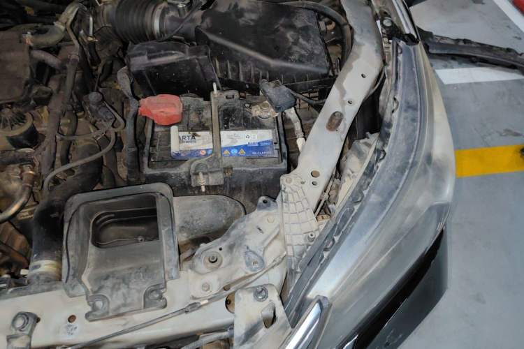 Used Honda Accord 2014 2.0L EX Luxury Edition Engine Bay Left