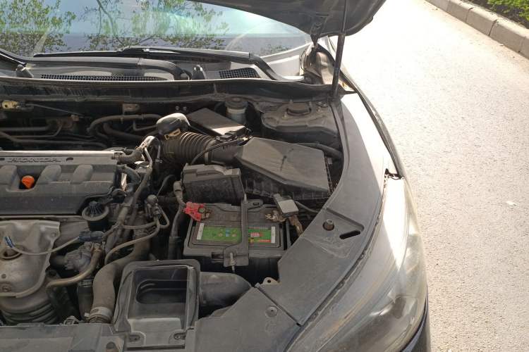 Used Honda Accord 2014 2.0L EX Luxury Edition Engine Bay Left