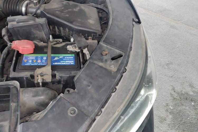 Used Honda Accord 2014 2.0L EX Luxury Edition Engine Bay Left