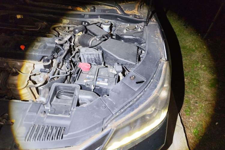 Used Honda Accord 2014 2.0L LX Comfort Edition Engine Bay Left
