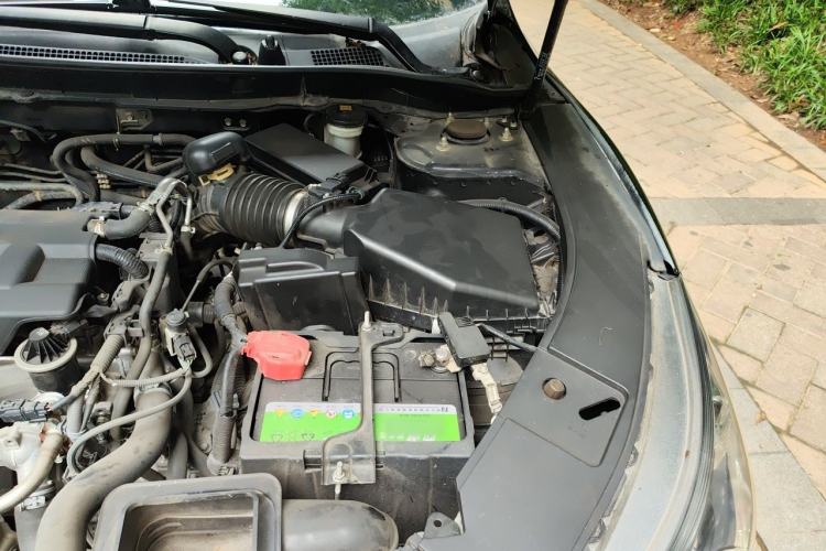 Used Honda Accord 2014 2.0L LX Comfort Edition Engine Bay Left