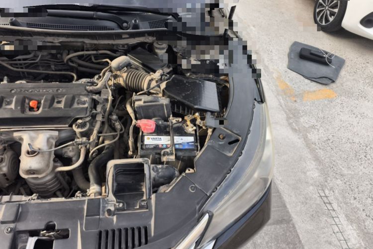 Used Honda Accord 2014 2.0L LX Comfort Edition Engine Bay Left