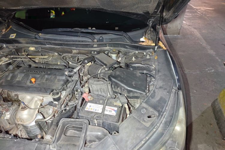 Used Honda Accord 2014 2.0L LX Comfort Edition Engine Bay Left